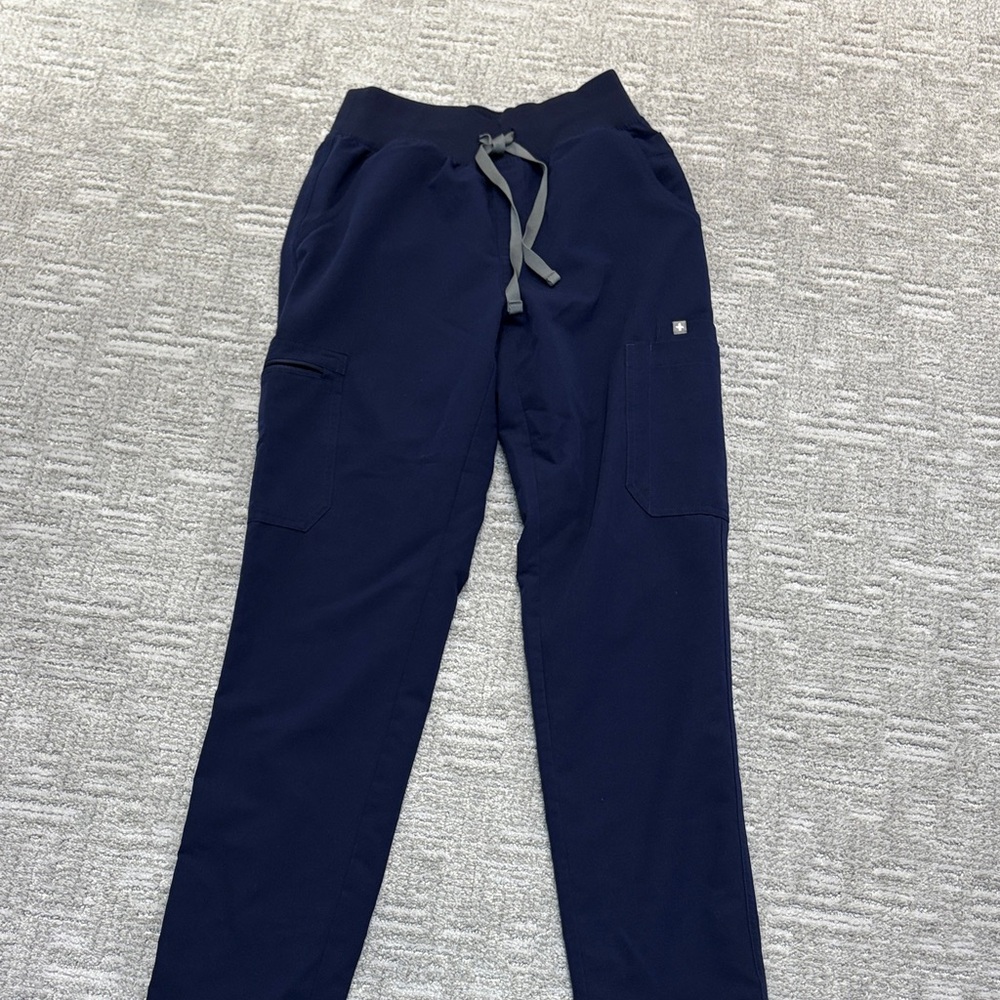 Figs Navy Yola High waisted 2.0 skinny scrub pants